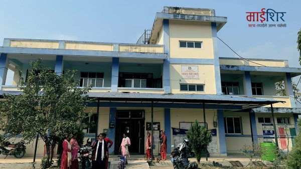 स्वास्थ्य केन्द्रमा नै औषधी अभावः