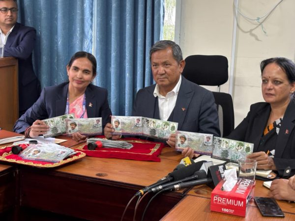ऐतिहासिक सिन्धुलीगढी युद्धका नायक वंशु गुरुङ सम्मानार्थ हुलाक टिकट जारी
