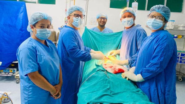 सिन्धुलीमा पहिलो पटक आन्द्रा प्वाल परेको अप्रेसन सफल