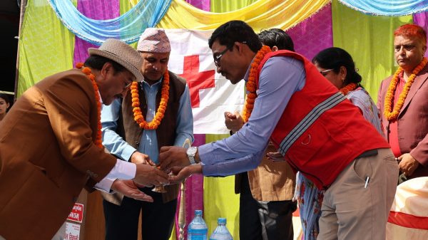सिन्धुलीमा निःशुल्क स्वास्थ्य शिविर, पहिलो दिन ४ सय बढीले सेवा लिए