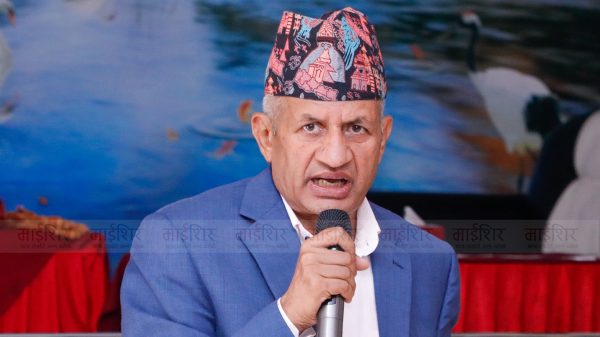 एमालेलाई गाली नगरी बाँच्न सक्दैनन् माओवादी र रास्वपा! -उपमहासचिव ज्ञवाली