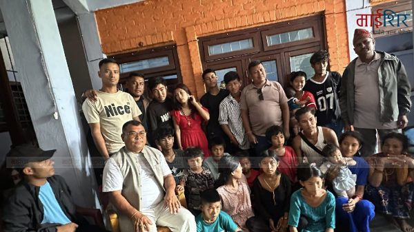 पोखरा पुगेर वडाध्यक्षको हायु परिवारसंग आग्रह : “गाउँ फर्कनुस्, हामी साथ दिन्छौँ”
