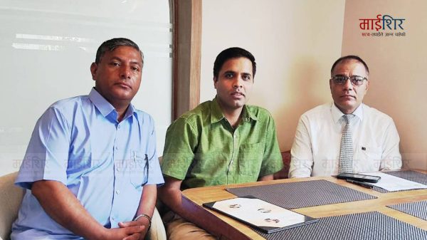 गोलन्जोर अस्पताल सञ्चालनको लागि मदन भण्डारी स्वास्थ्य विज्ञान प्रतिष्ठानका उपकुलपति ज्ञवालीसँग अध्यक्ष बरालको छलफल